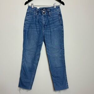 Hollister Curvy Ultra High-Rise Paper Bag‎ Mom Jeans Size 26